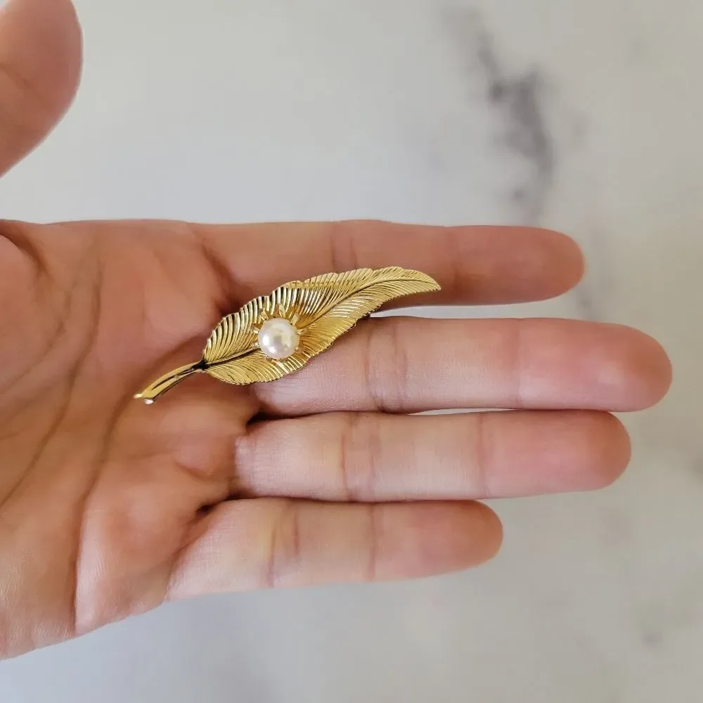 Golden pearl feather leaf brooch vintage